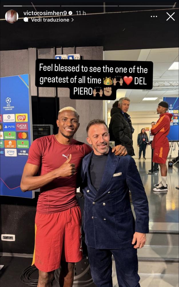 Osimhen si fotografa con Del Piero